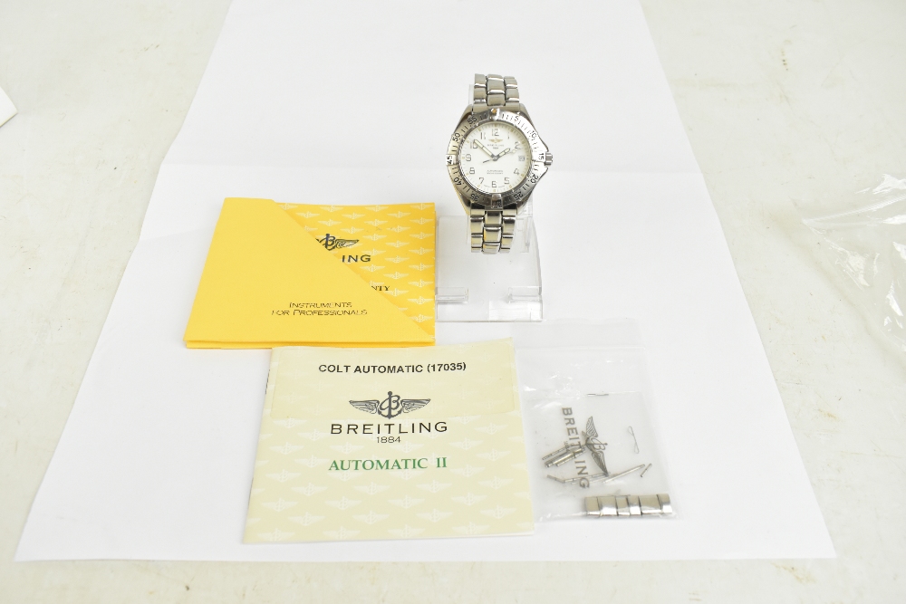 BREITLING; a gentleman's stainless steel colt automatic II wristwatch, the white dial set with - Bild 2 aus 2