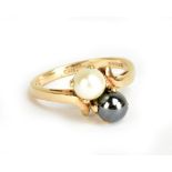 A 9ct yellow gold and twin coloured cultured pearl ring, size L, approx 3.3g.Additional