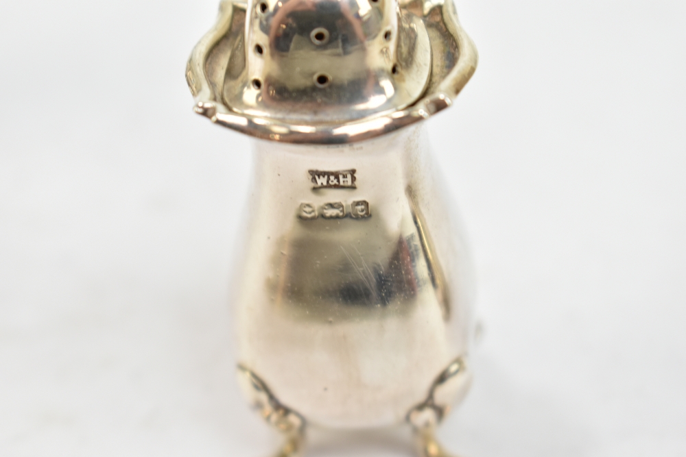 WALKER & HALL LTD; a cased George V hallmarked silver five piece cruet set comprising mustard and - Image 6 of 16