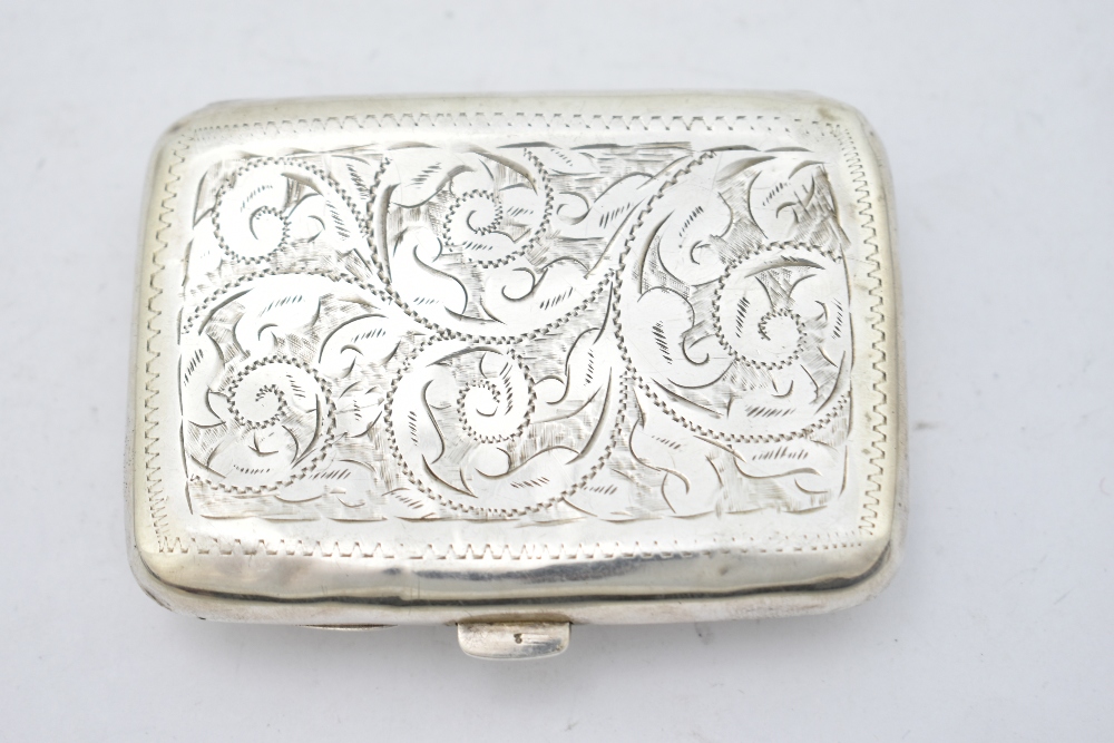 PATTERSON & SONS LTD; a Victorian hallamrked silver cigarette case with bright cut foliate - Bild 3 aus 9
