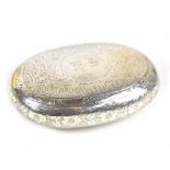 COLEN HEWER CHESHIRE; a late Victorian hallmarked silver oval squeeze action snuff box, with