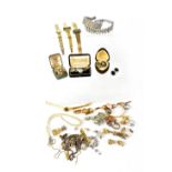 Various items of costume jewellery to include a pearl necklace, rings,