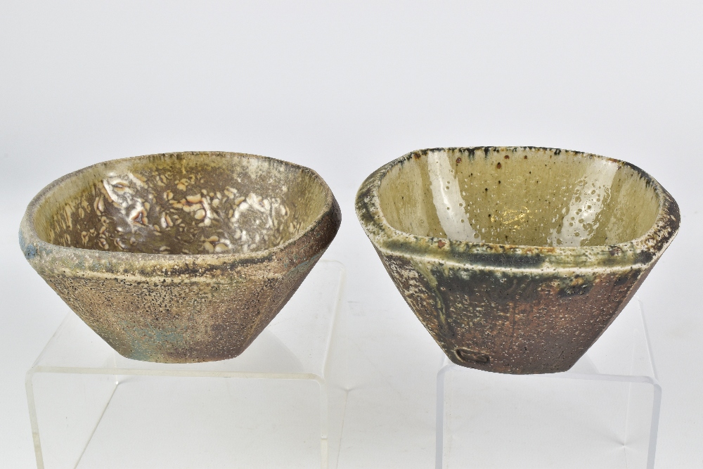 MIKE GESIAKOWSKI; a pair of square wood fired stoneware bowls, impressed MG marks, diameter 12cm ( - Image 4 of 7