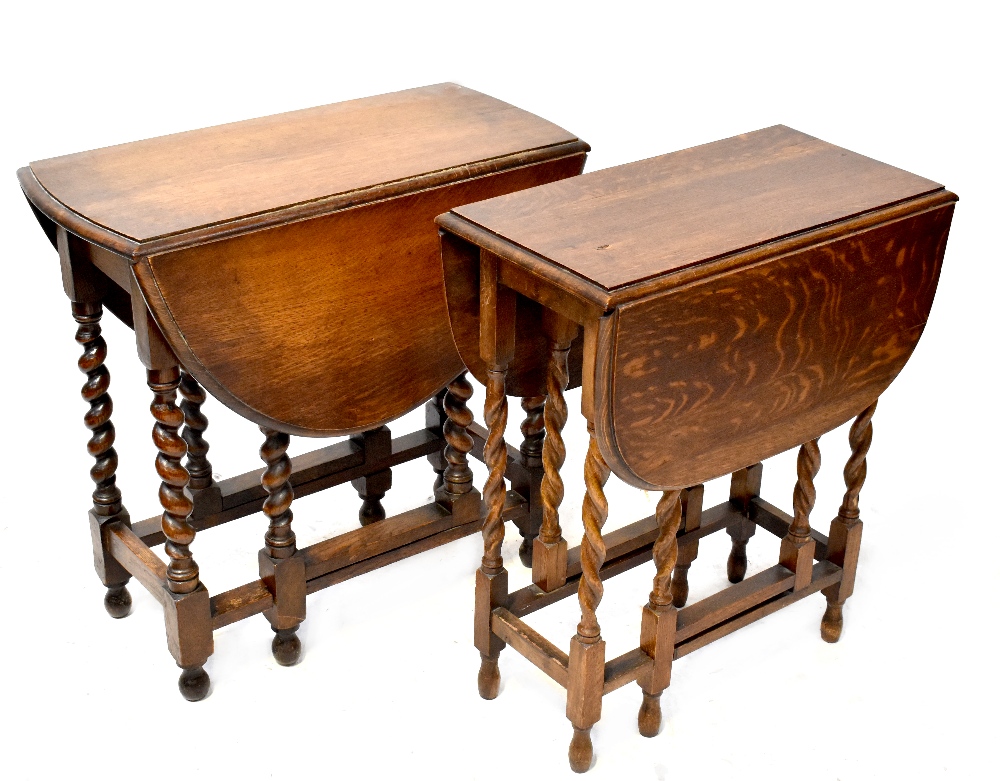 An early/mid-20th century oak gateleg table, length when extended 97cm and another example (2).