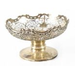 A George V hallmarked silver filigree bowl to circular base, Sheffield 1925, diameter 14cm,