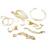 A quantity of 9ct gold jewellery comprising a bangle, a white gold ring (lacking stones),