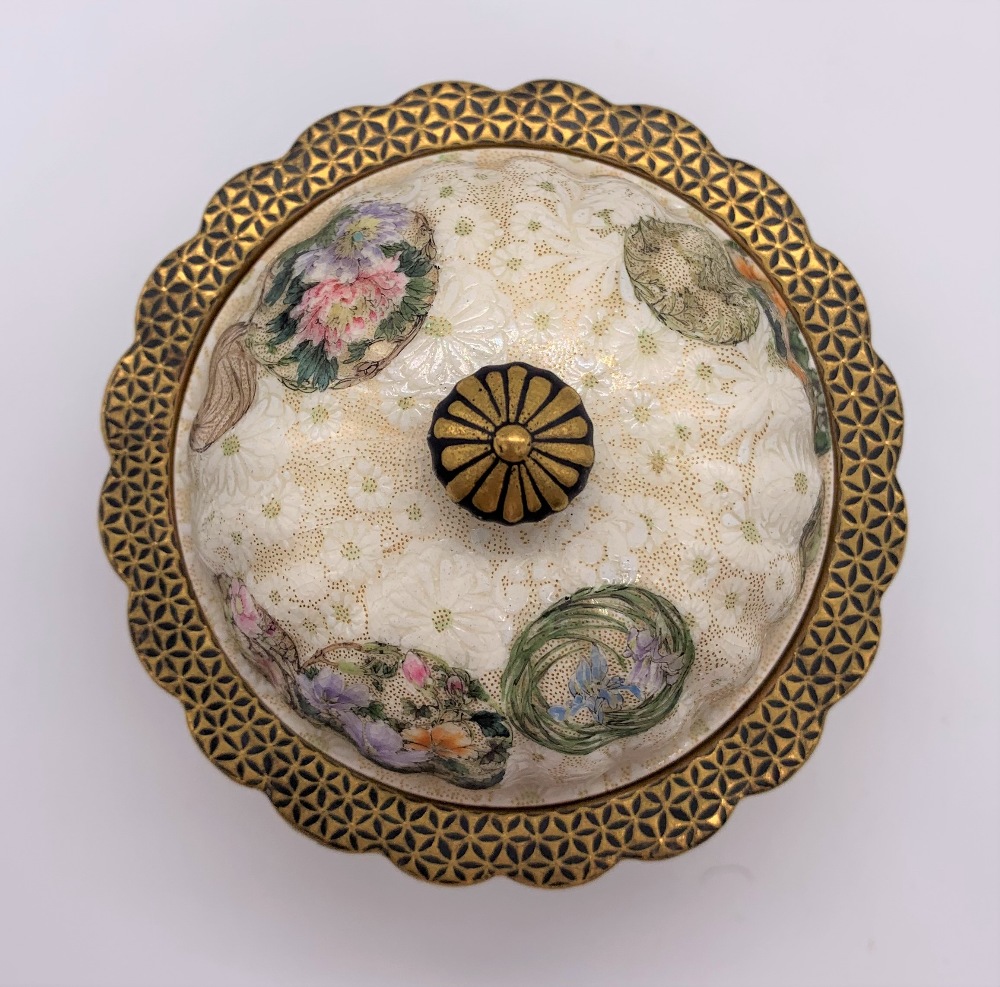 KINKOZAN; a Japanese Meiji period Satsuma kogo with moulded domed cover above floral decorated - Image 5 of 10