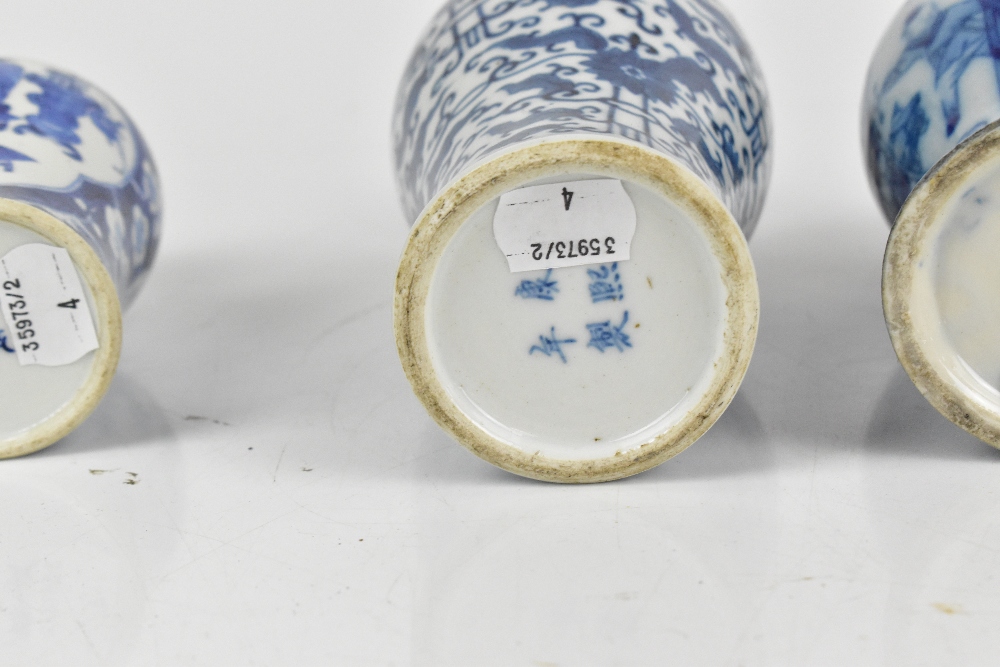 Four early 20th century Chinese blue and white lidded jars to include an example decorated with - Image 3 of 5