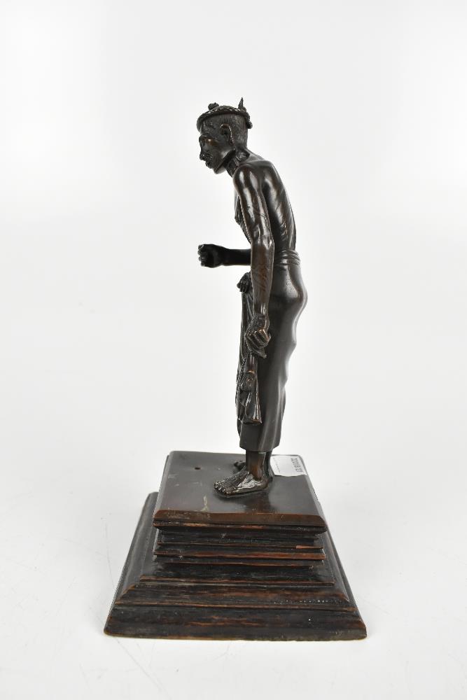 A Japanese Meiji period bronze figure of an ascetic monk on stained stepped wooden base, height 21. - Bild 2 aus 5