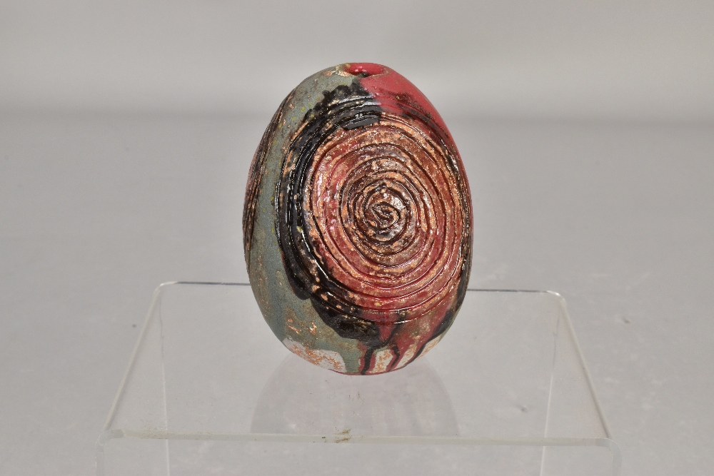 ALAN WALLWORK (1931-2019); a stoneware pod form with incised spiral decoration, incised AW mark, - Image 4 of 7