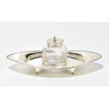 JOHN & WILLIAM DEAKIN; an Edward VII hallmarked silver ink stand and silver mounted clear glass