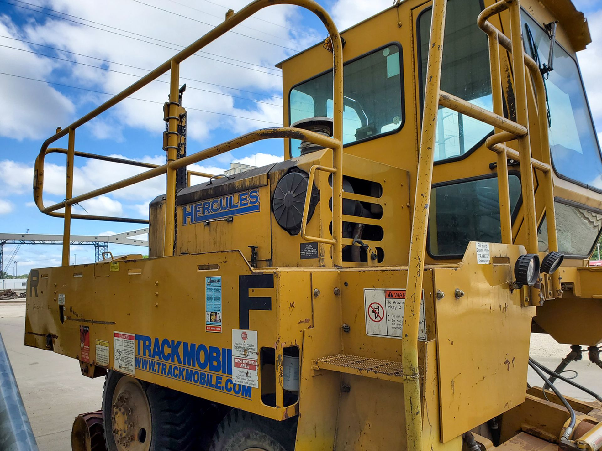 2008 TRACKMOBILE HERCULES RAIL CAR & ROLLING STOCK MOVER - Image 3 of 9