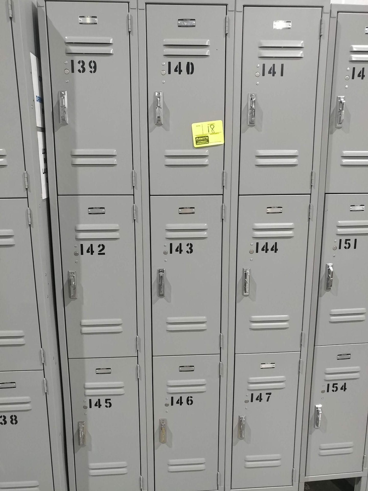 9 unit locker set