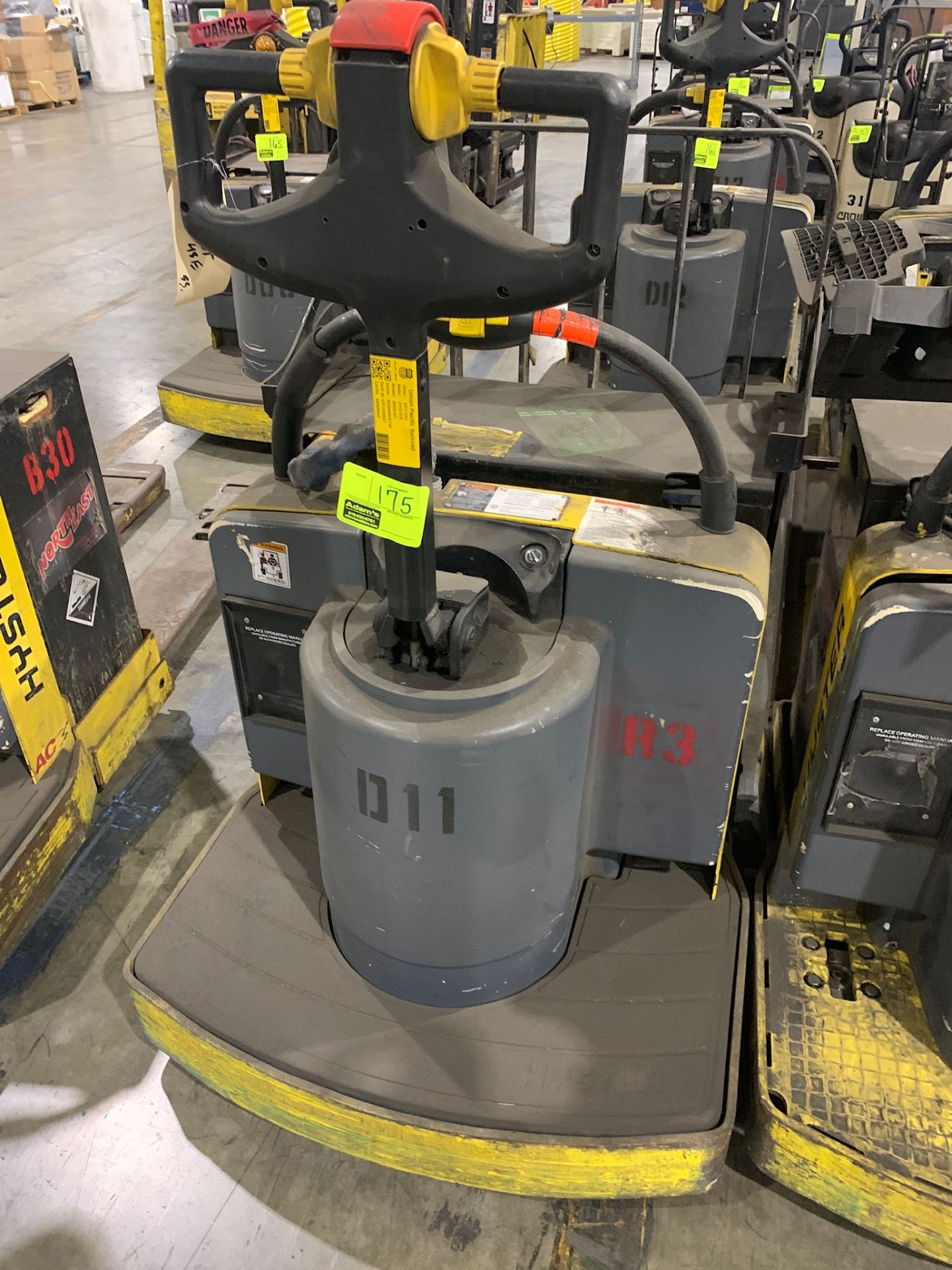 Hyster pallet jack