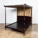 CHIPPENDALE STYLE BLACK LACQUERED & GILT KING BED