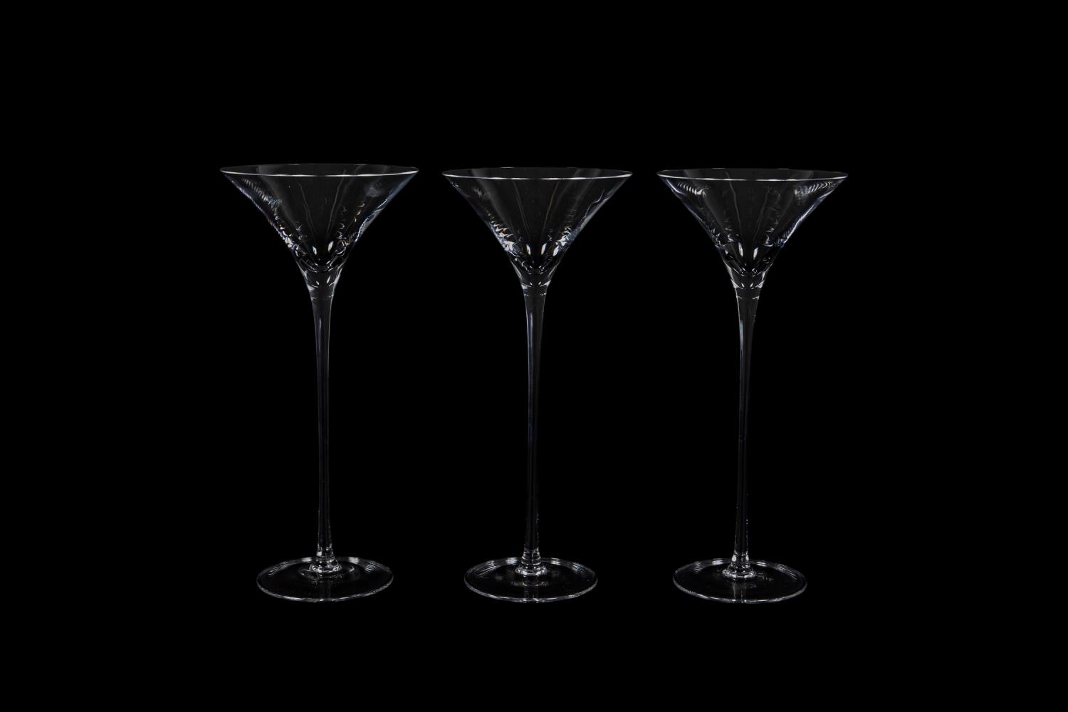 11 WILLIAM YEOWARD ARTIST SIGNED MARTINI GLASSES - Image 3 of 4