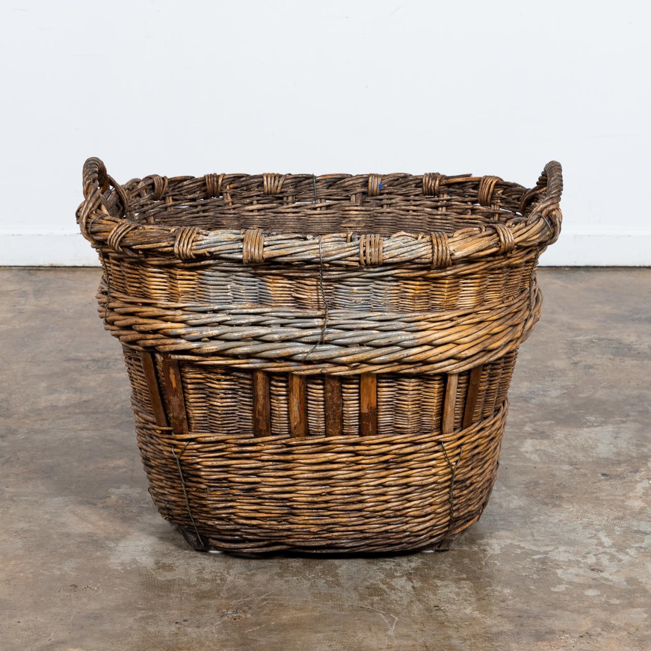 LARGE FRENCH WOVEN TWO-HANDLE BASKET - Image 3 of 5