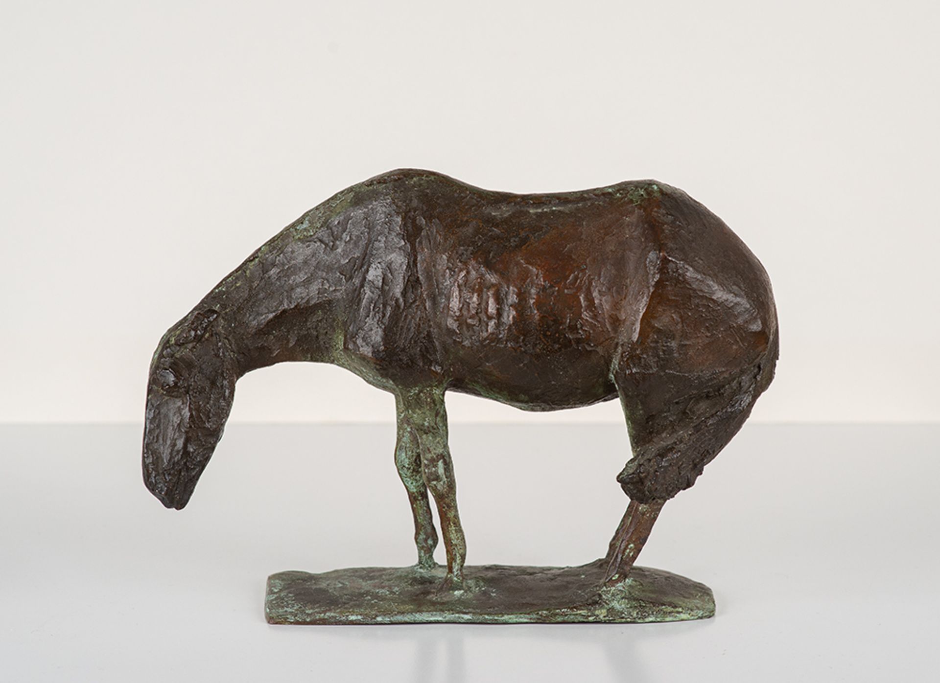 Jo Jastram (1928 Rostock – 2011 Ribnitz–Damgarten)Darßer Pferd im Wind.Bronze - Image 2 of 2