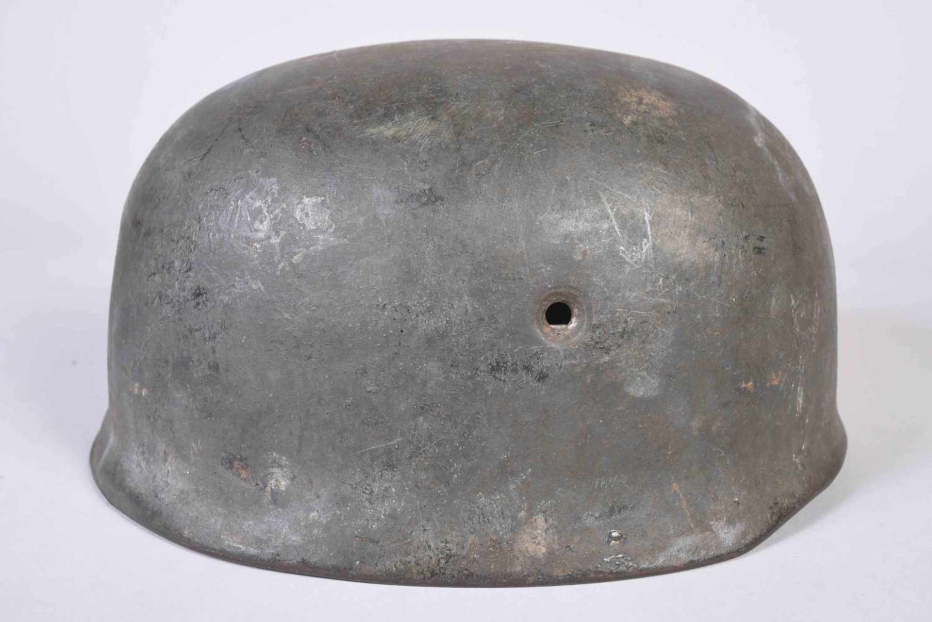 Casque Allemand Modèle 38 de parachutiste Fabriquant ET71 – 4826. Coque avec cerclage alu et - Bild 4 aus 9