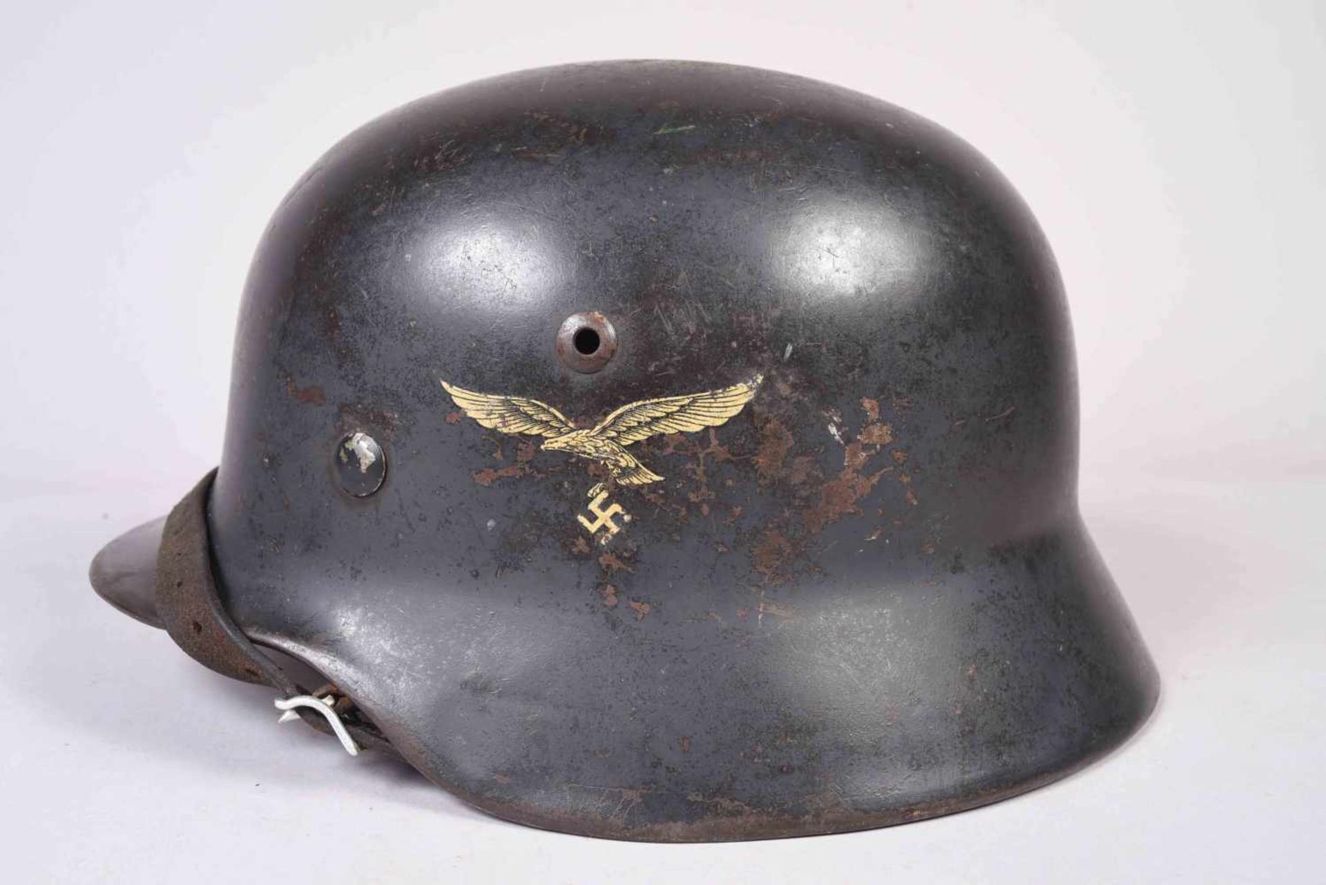 Casque allemand Modèle 35 de l’armée de l’air (LUFTWAFFE). Fabricant NS Vereinigte Deutsche - Bild 2 aus 6