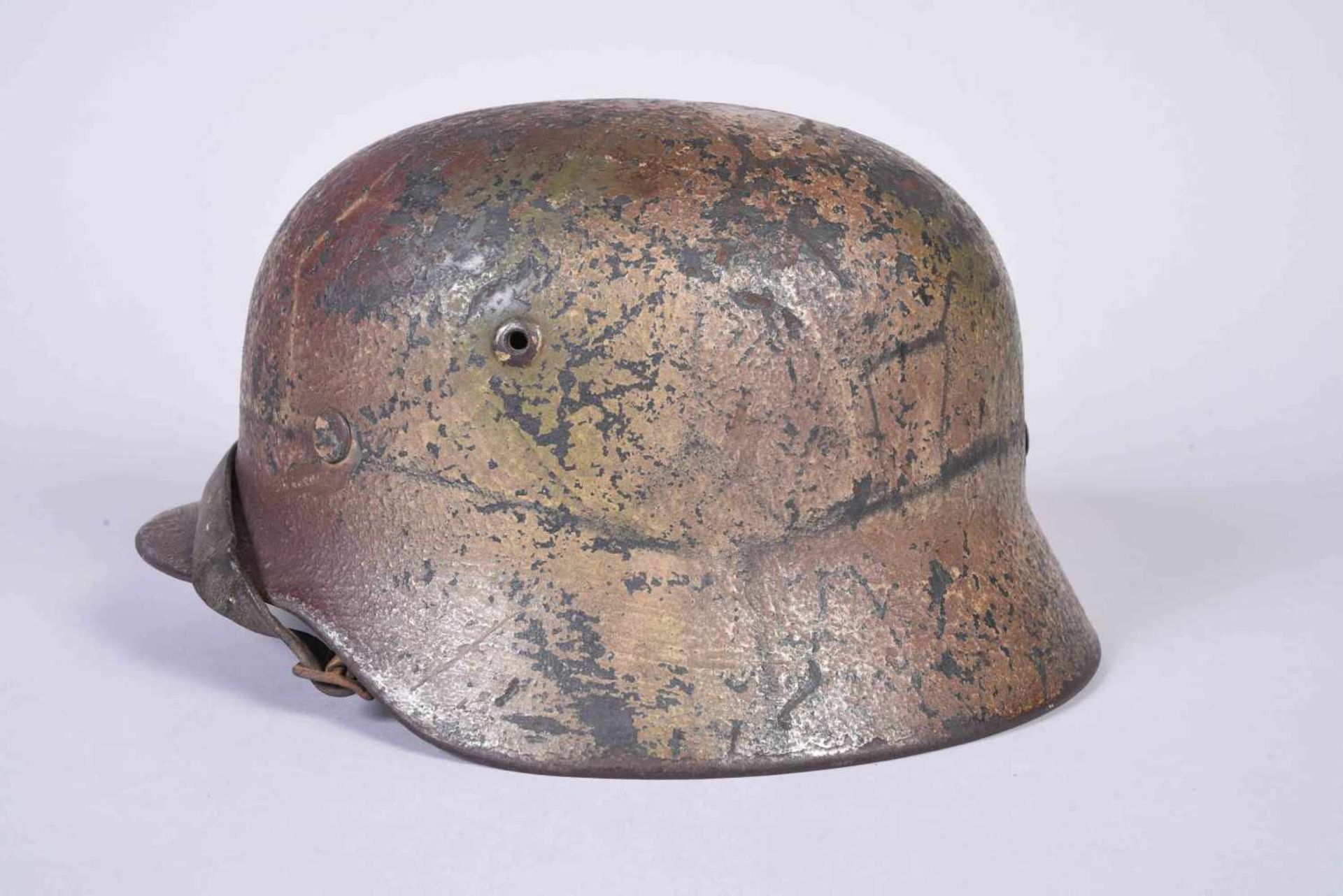 Casque Allemand Modèle 35 armée de Terre (HEER). Marquage fabricant et série recouverts de - Bild 2 aus 7