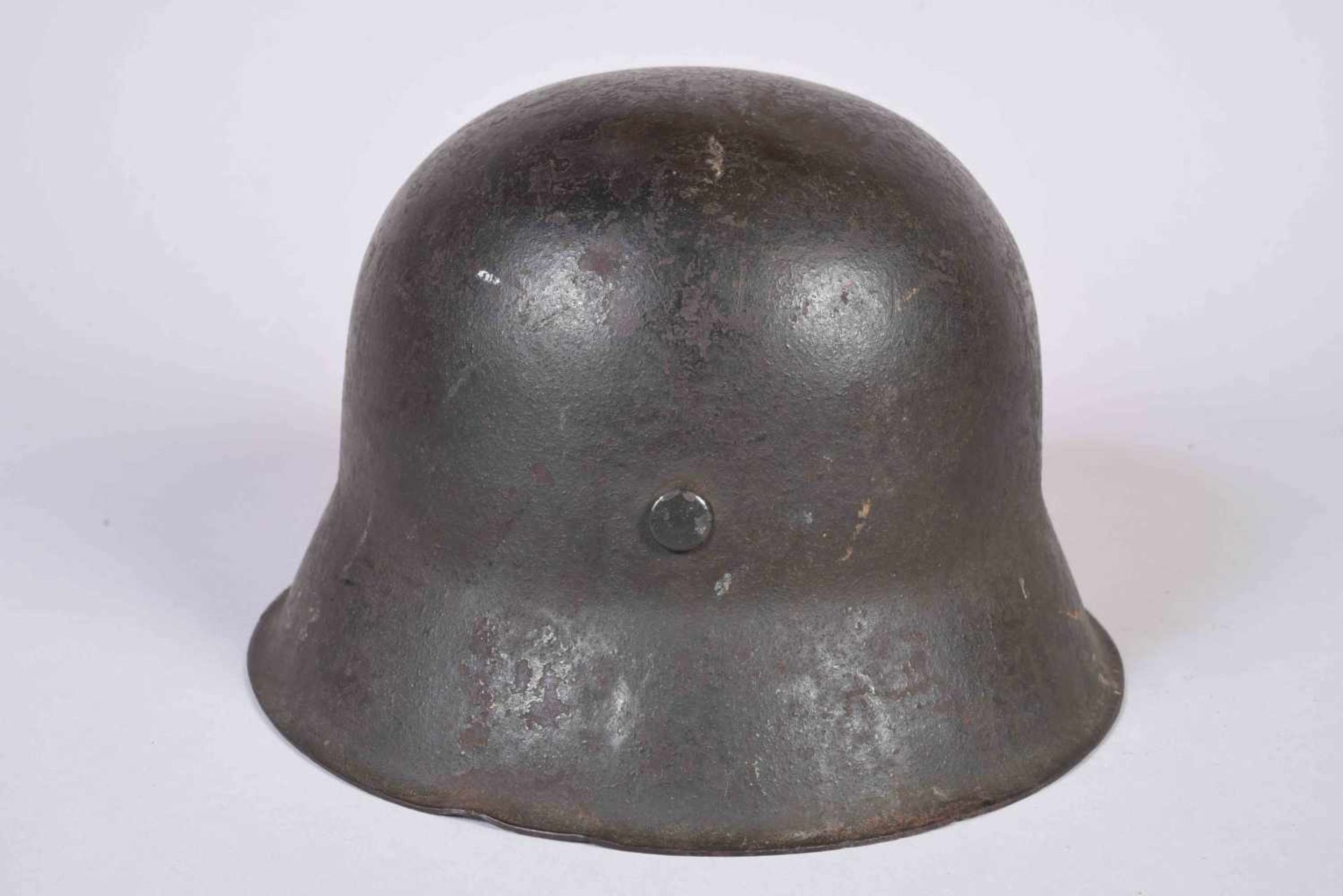 Casque Allemand modèle 42 de l’armée de terre (HEER) sans insigne. Peinture Feldgrau d’usine HKP 64- - Bild 3 aus 9