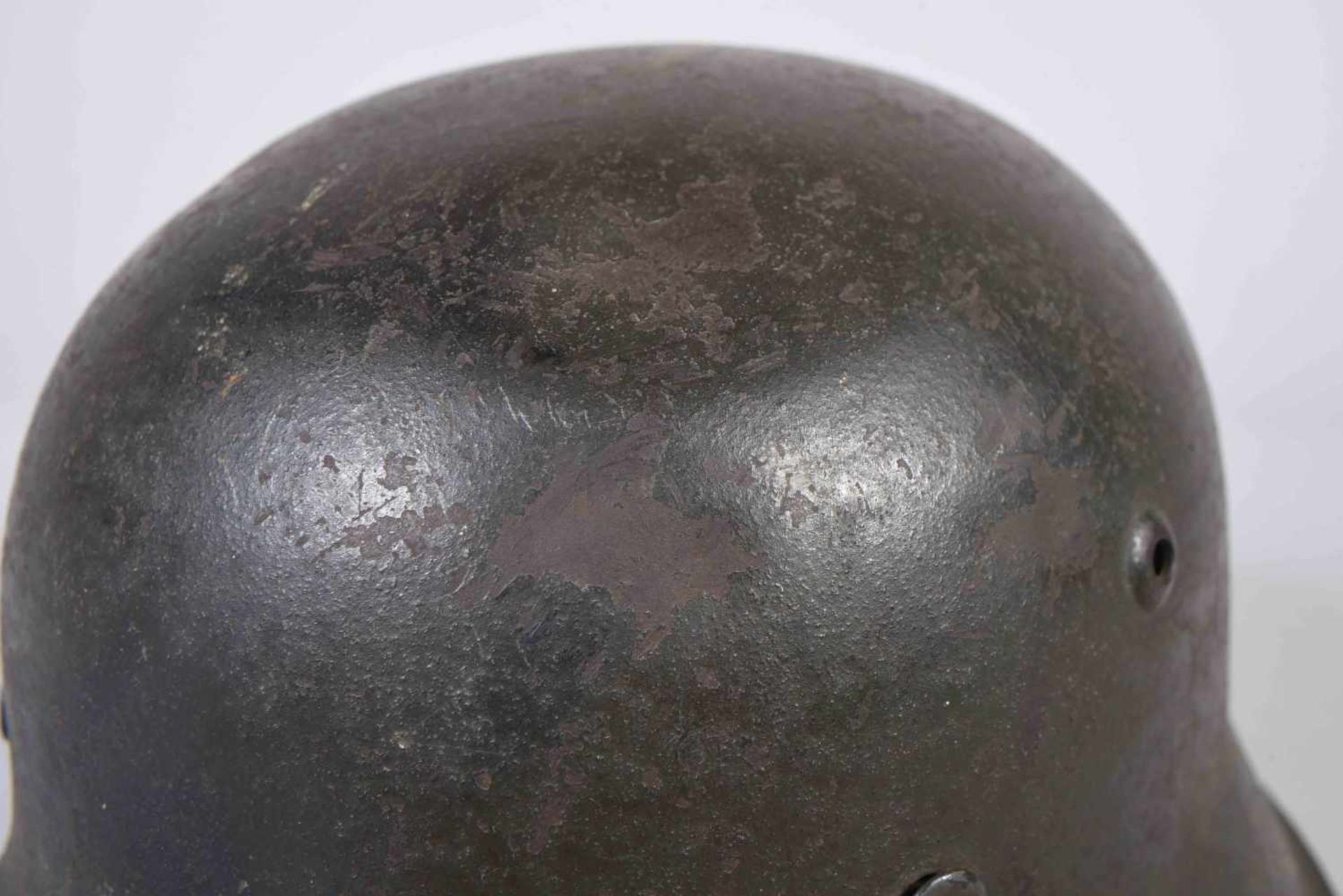 Casque Allemand modèle 42 de l’armée de terre (HEER) sans insigne. Peinture Feldgrau d’usine HKP 64- - Bild 5 aus 9