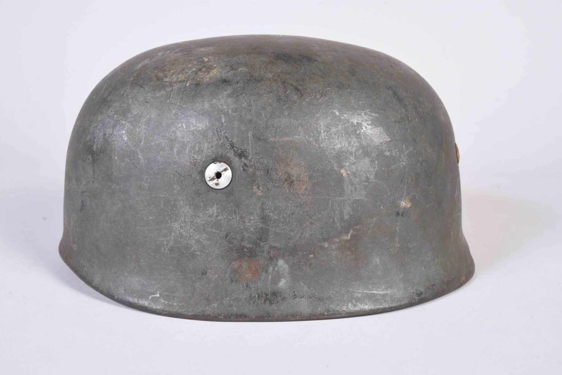 Casque Allemand Modèle 38 de parachutiste Fabriquant ET71 – 4826. Coque avec cerclage alu et - Bild 2 aus 9