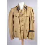Veste de la LAH, en coton de couleur sable, type AK, daté 1943, les insignes sont peut-être
