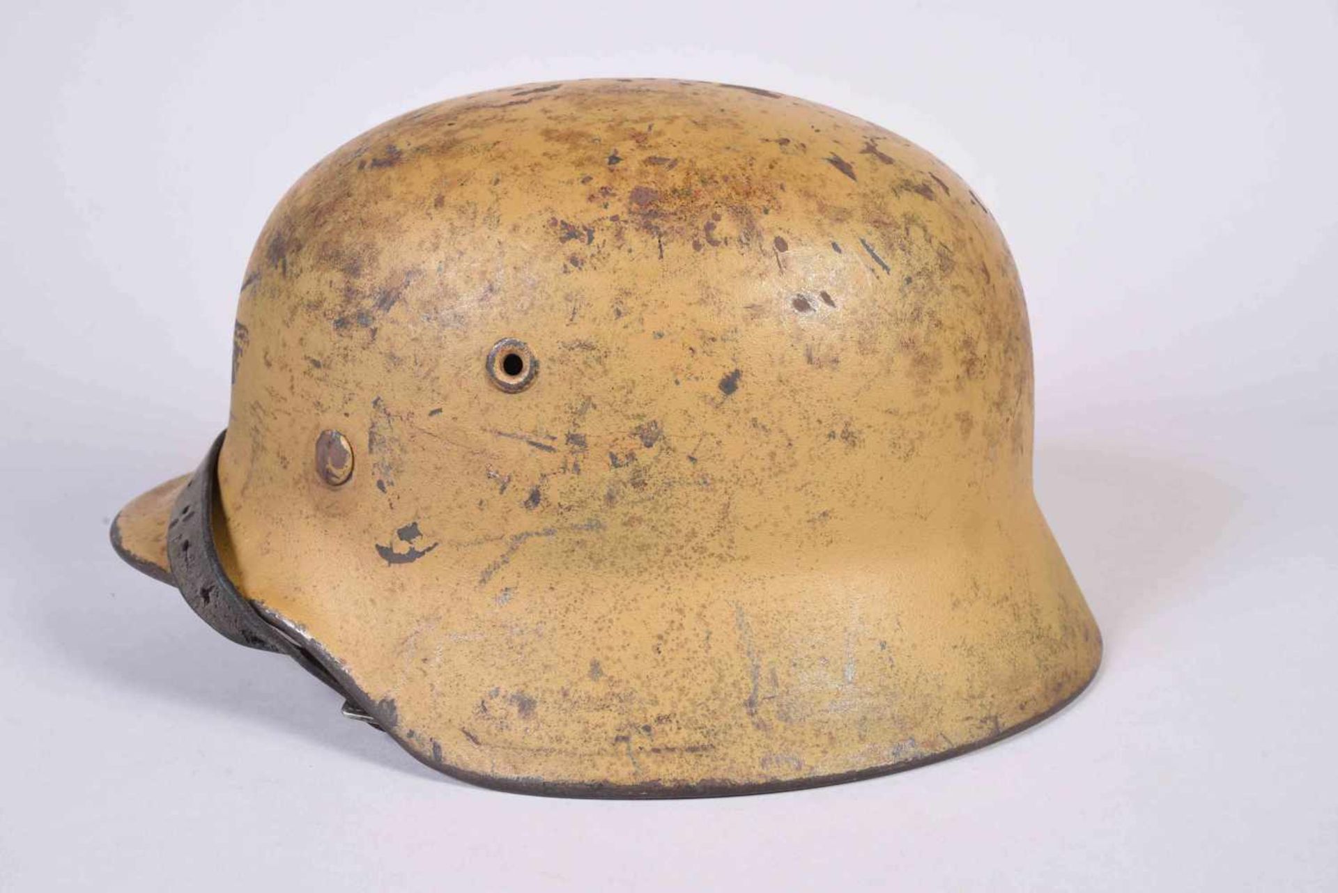 Casque Allemand modèle 40 de l’armée de l’air (LUFTWAFFE). Fabricant Q66 ; N° de série 248. Peinture - Bild 2 aus 7