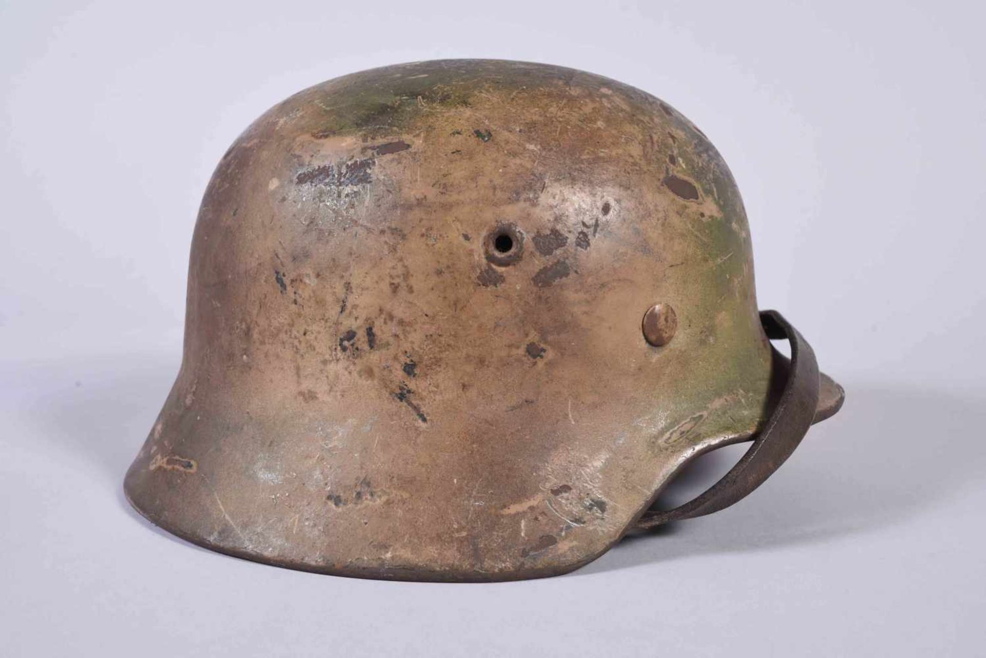 Casque Allemand Modèle 35 armée de Terre (HEER). Fabriquant ET 62-284. Peinture Feldgrau recouvert - Bild 4 aus 7