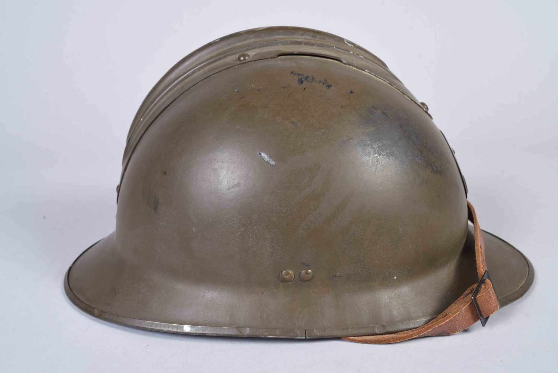 Casque Adrian modèle 26. Attribut de la coloniale Modèle 37. Fabricant DUCELLIER 1938. Peinture kaki - Bild 5 aus 8