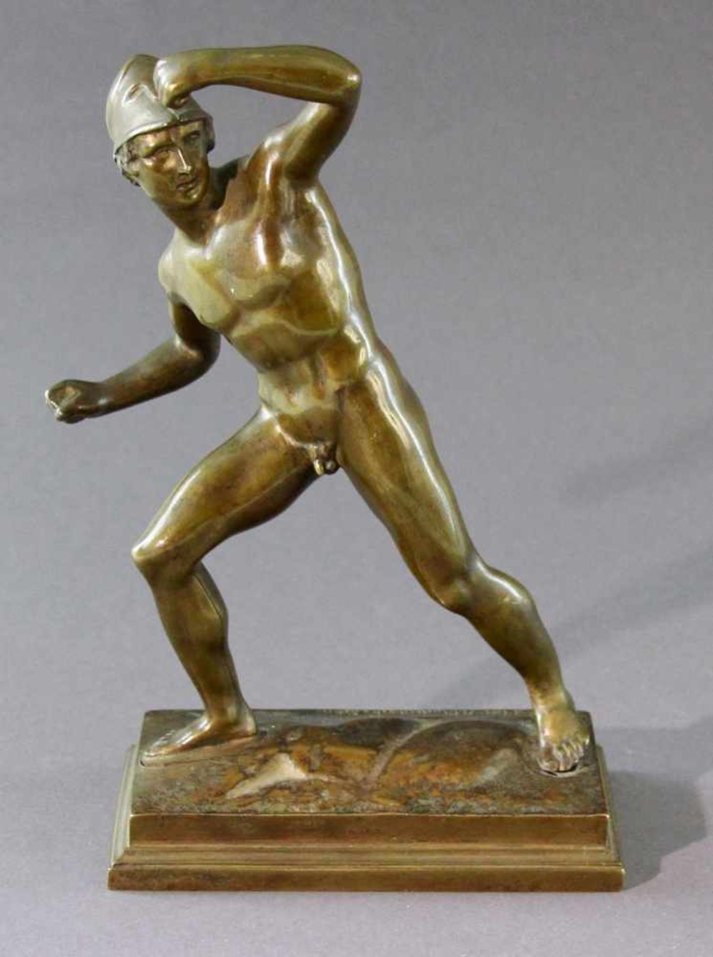 Bronzeskulptur, der Bronzegießerei Hermann Gladenbeck & Sohn, Berlin, "Krieger", um 1900, Männlicher