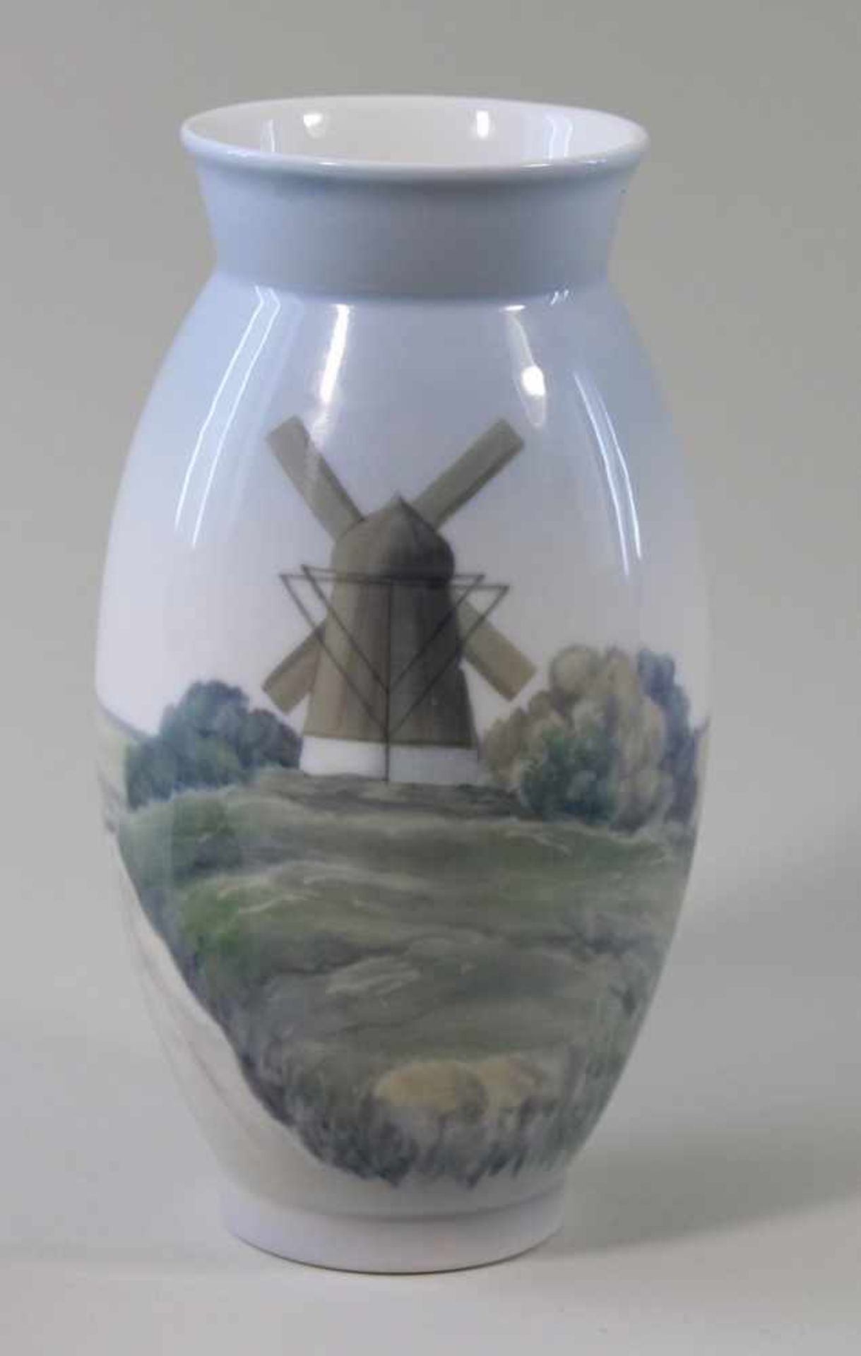 Vase, Porzellan-Manufaktur Bing & Grøndahl, Kopenhagen, Motiv: "Landschaft mit Mühle", 1952 -