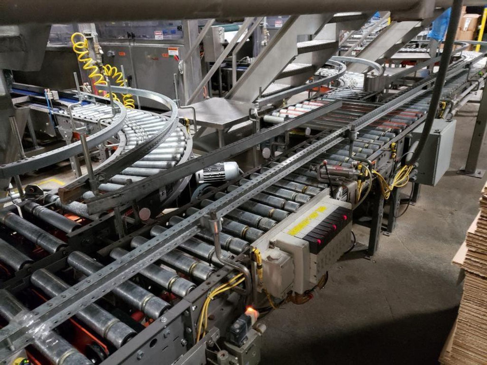 powered roller case conveyor - Image 15 of 18