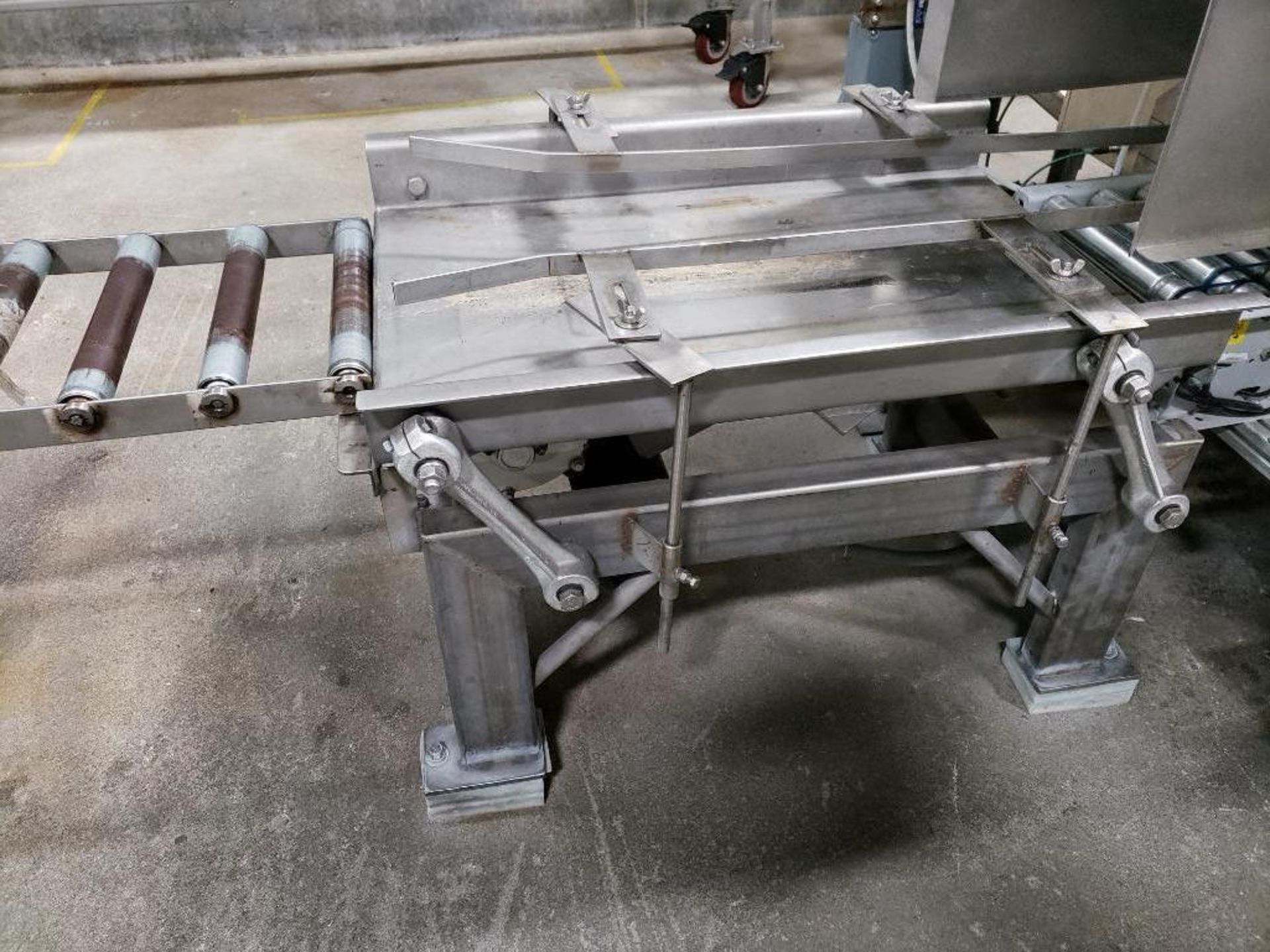 stainless steel vibratory conveyor