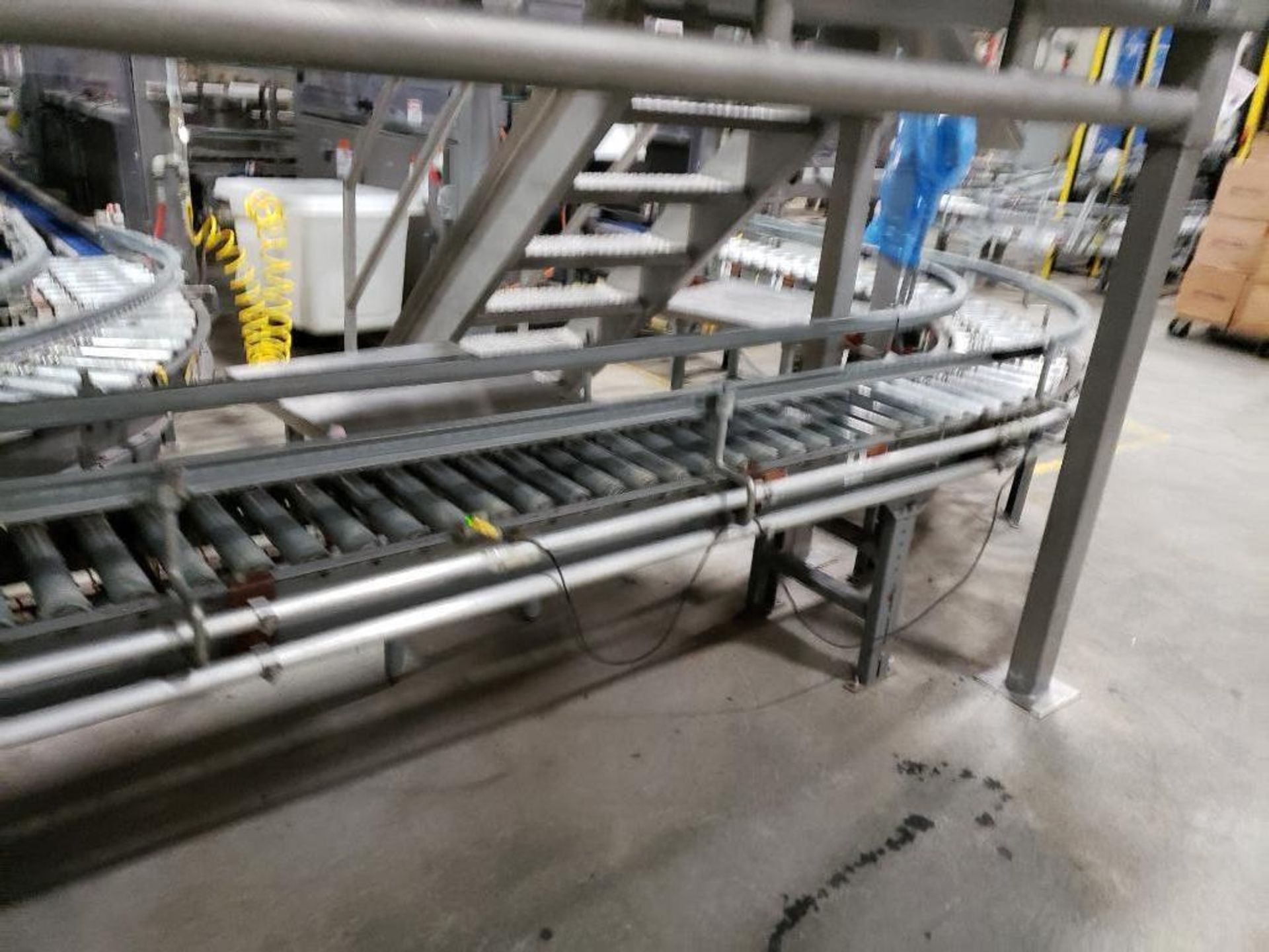 powered roller case conveyor - Image 17 of 18