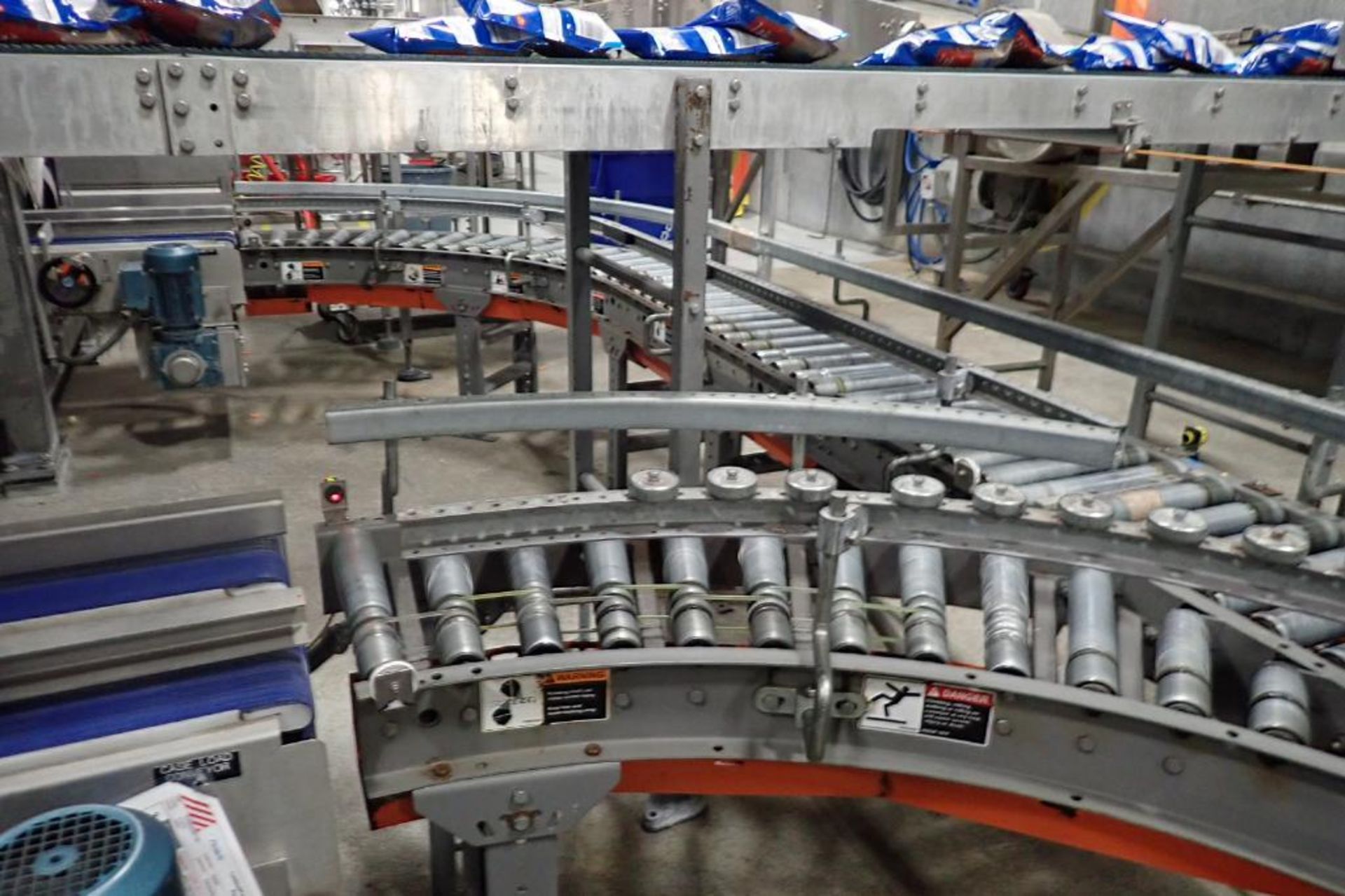25 ft. power roller case conveyor - Image 4 of 11