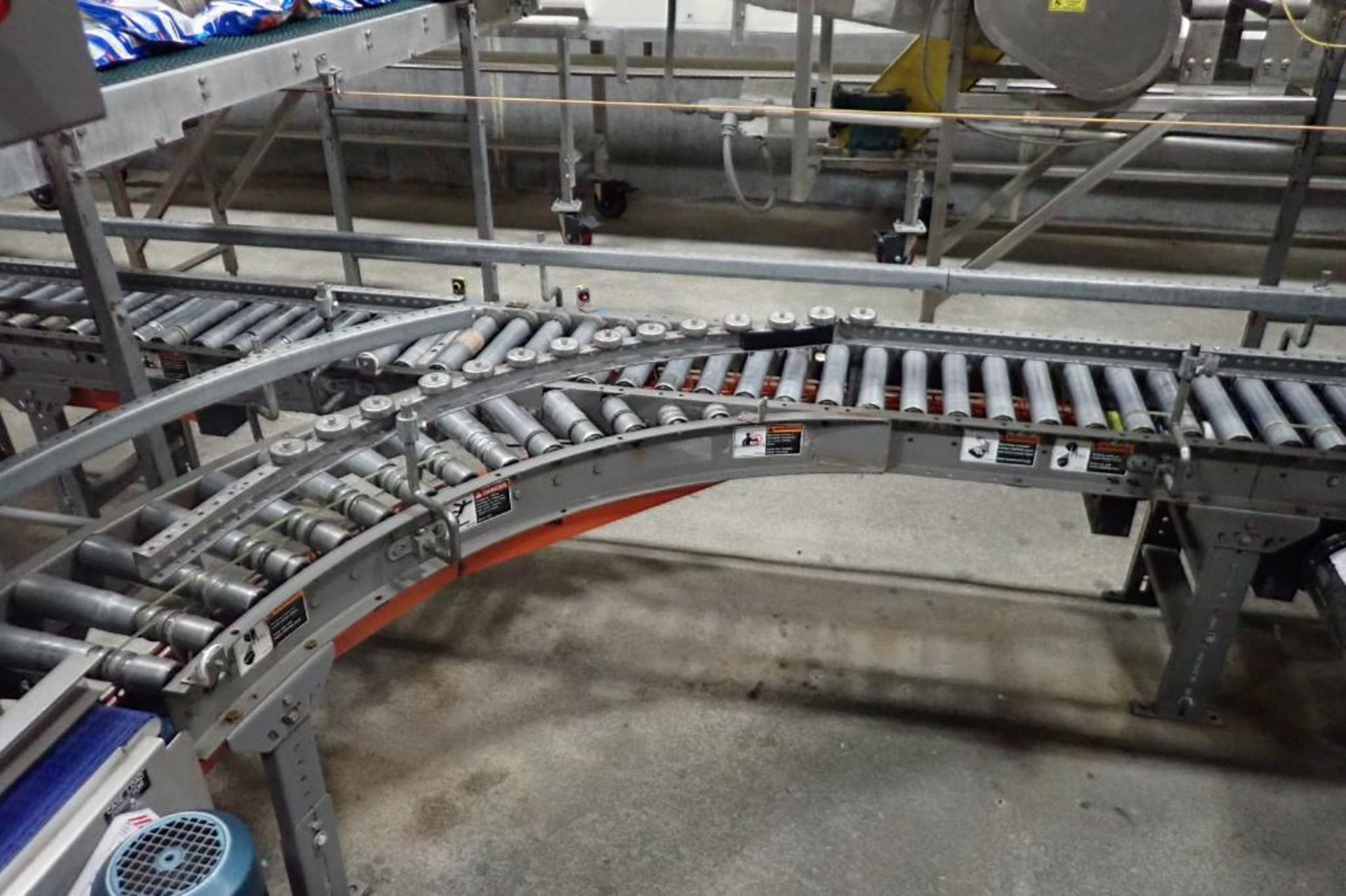 25 ft. power roller case conveyor - Image 5 of 11