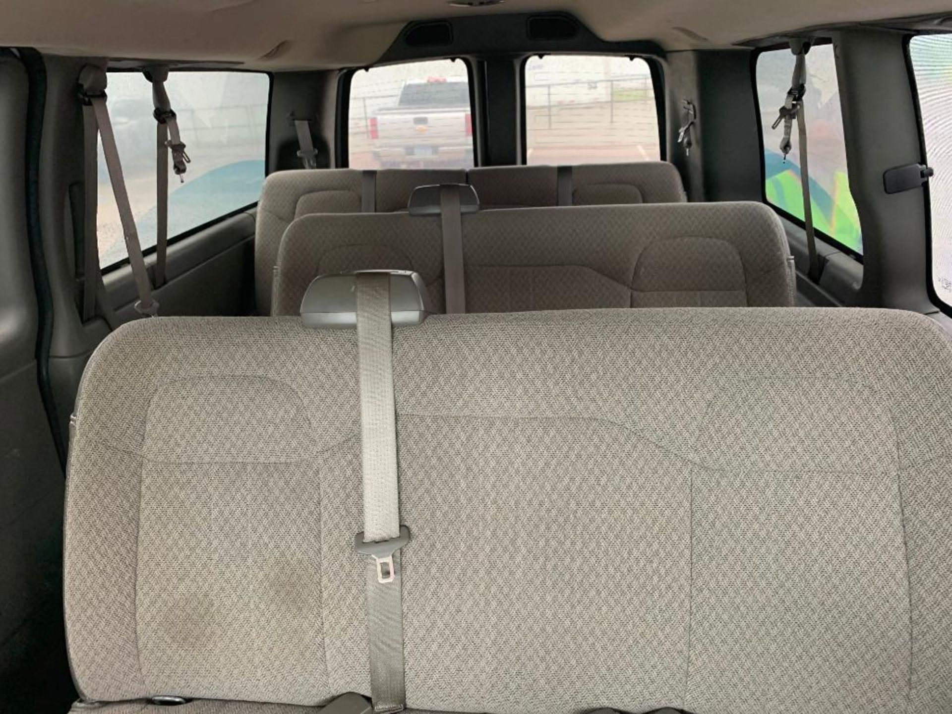 2011 Chevrolet 1 ton passenger van - Image 6 of 16