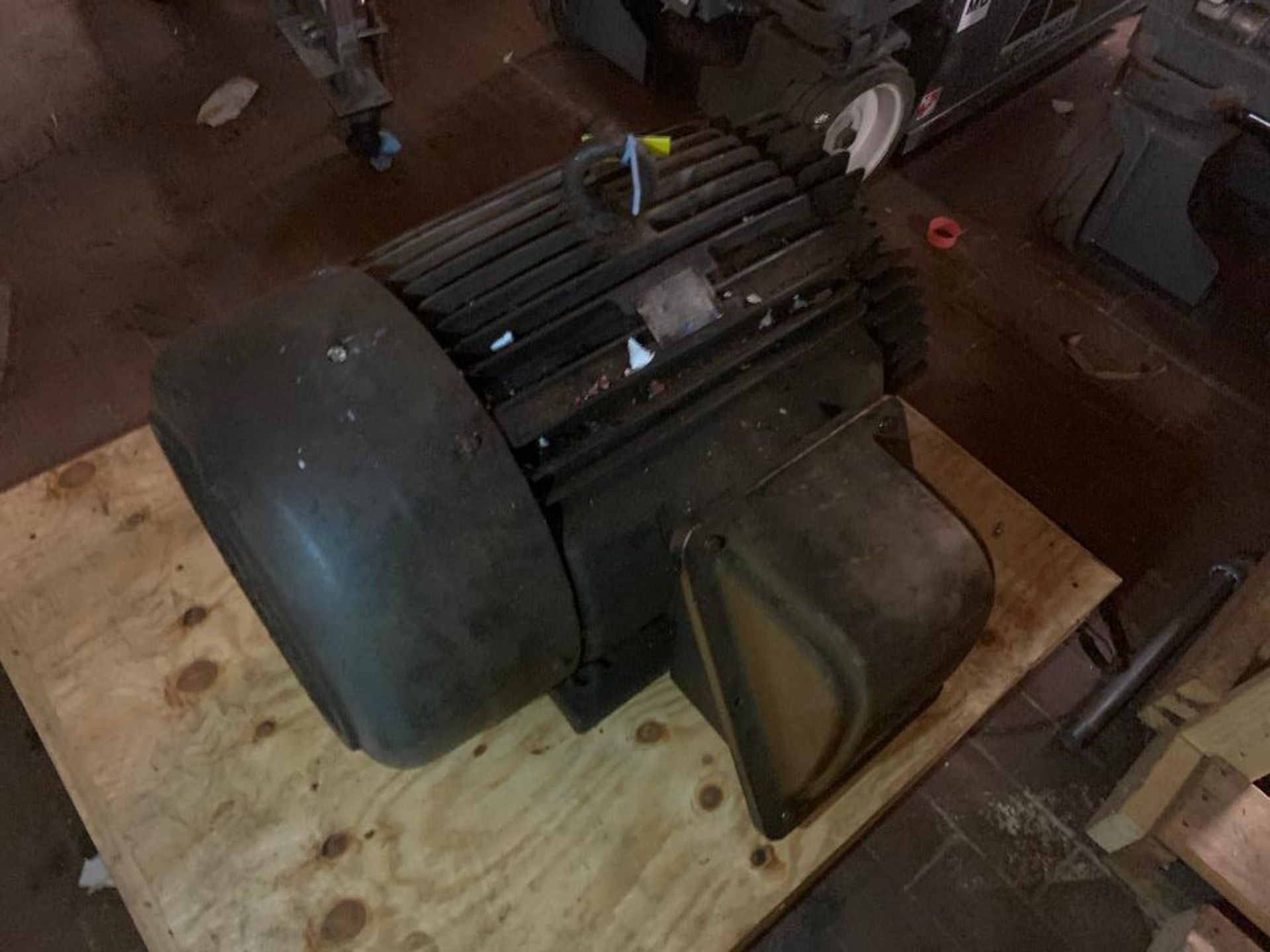 100 hp electric motor, 3 phase, 405TS frame - Image 2 of 10