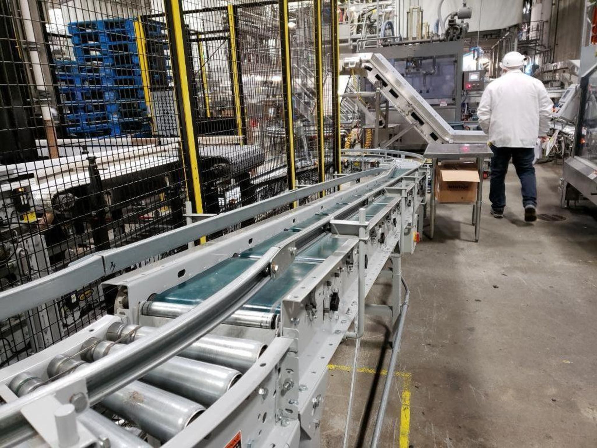 35 ft. long power roller case conveyor - Image 10 of 12