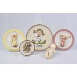 GOEBEL/ HUMMEL 1 Figur, 13 cm + 4 Teller, 2x Weihnachtsteller - Annual Christmas Plates, 1998 u.