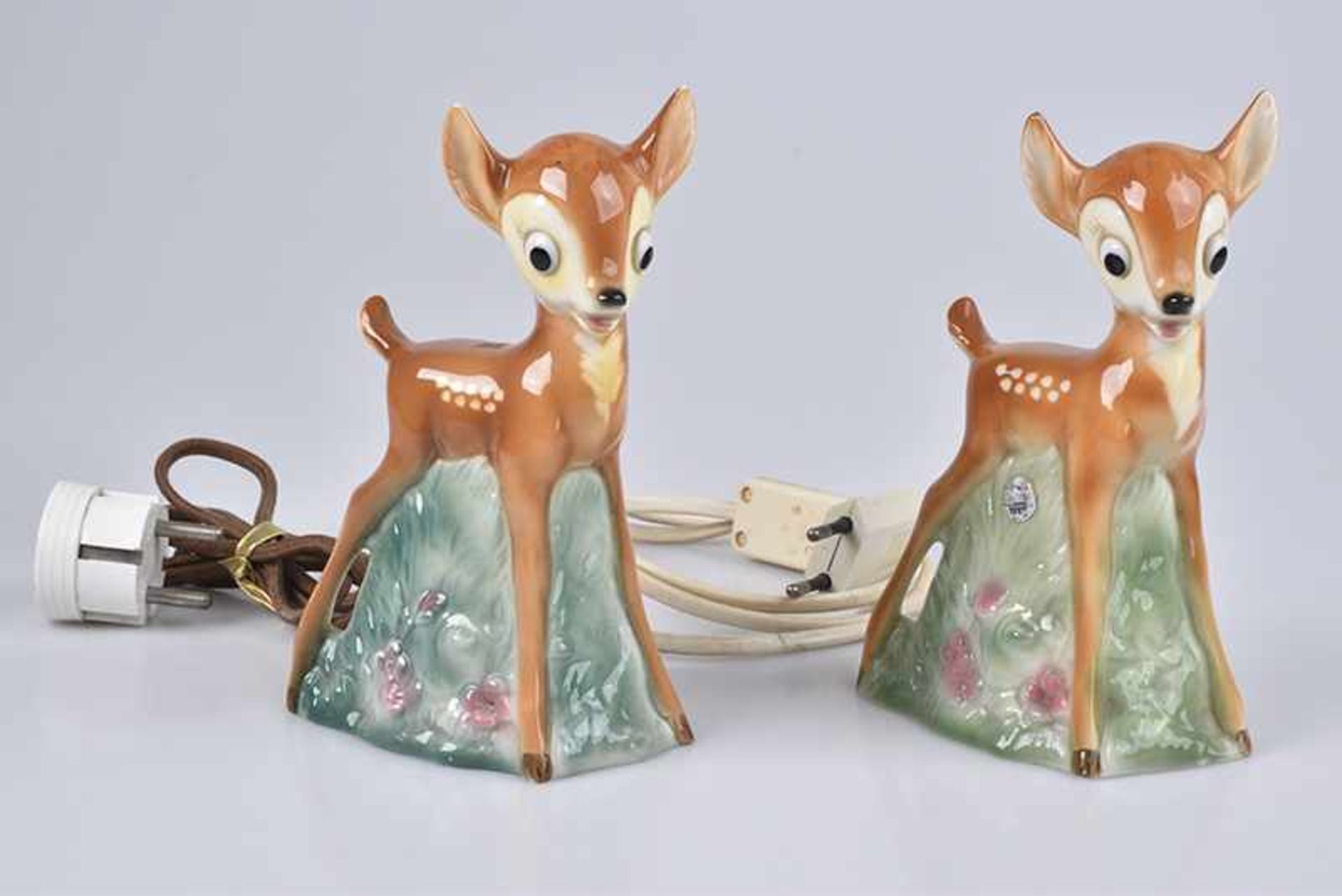 HUMMEL 2 Rauchverzehrer 'Bambi', 50er Jahre, gem., Porzellan, polychrome Bemalung, 16 cm,