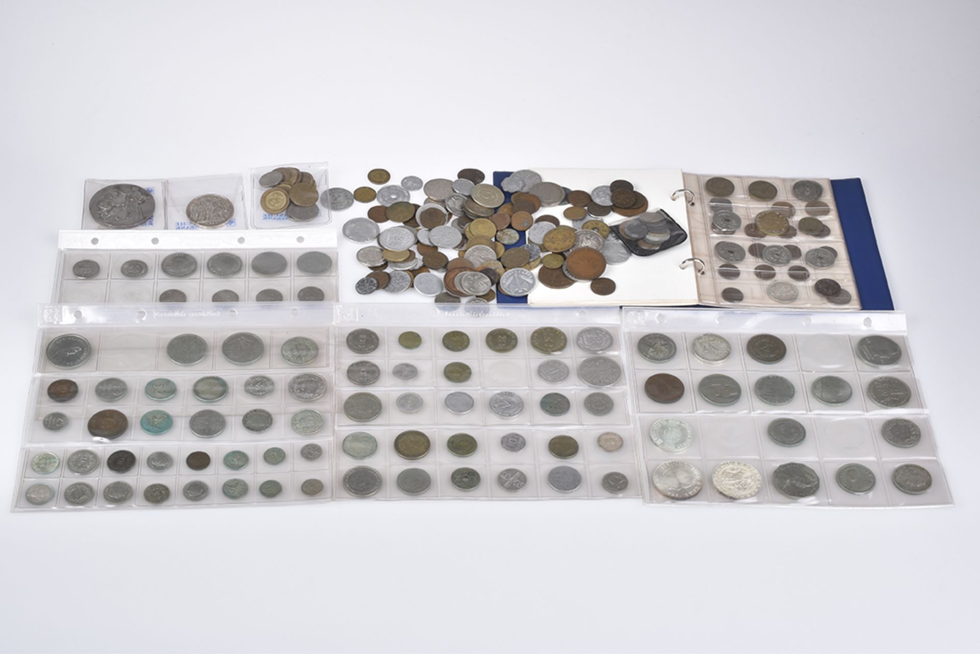 Konv. über 250 Münzen, Silbermünzen, Weltmünzen