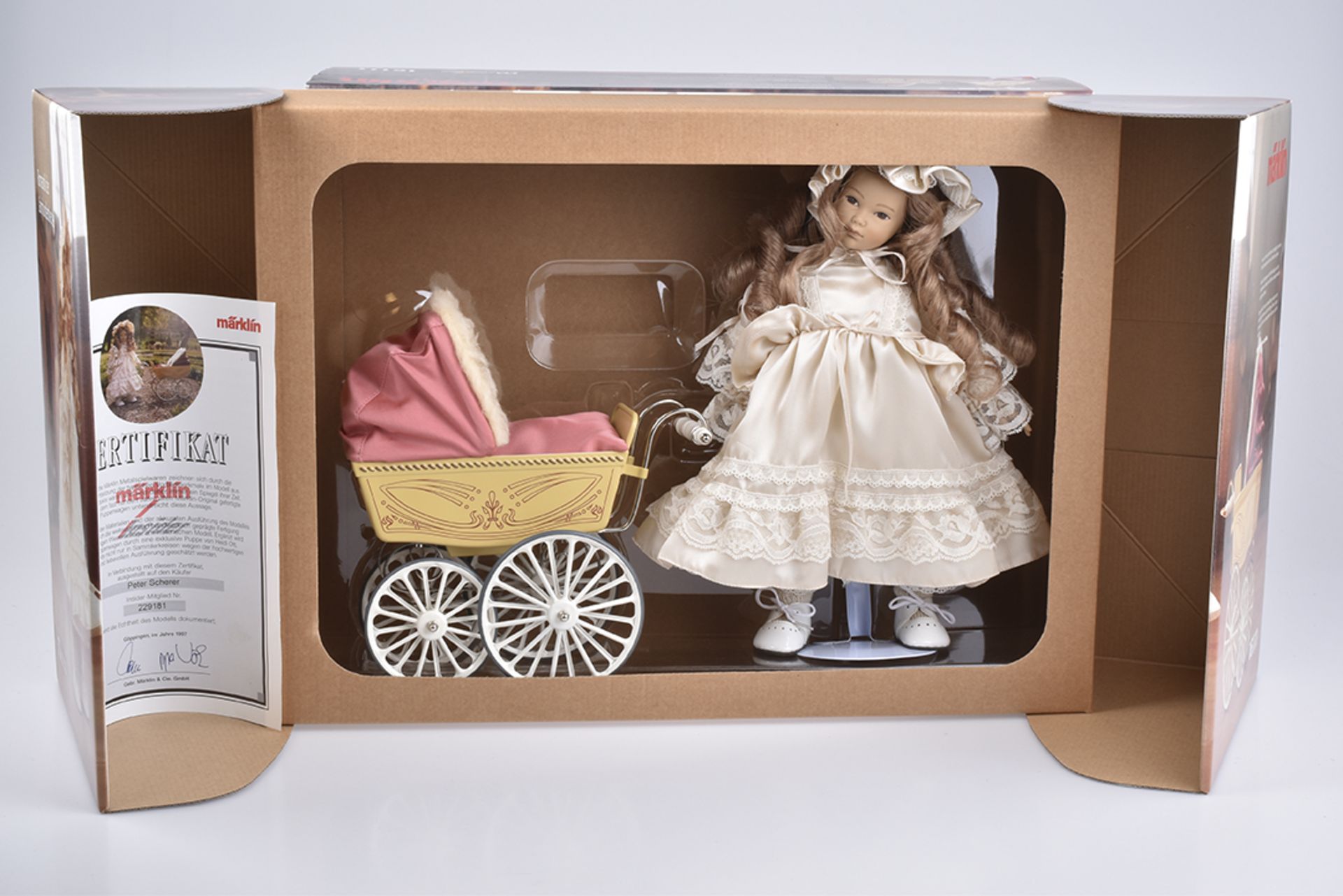 MÄRKLIN Puppenwagen mit HEIDI OTT Puppe, Nr. 16111