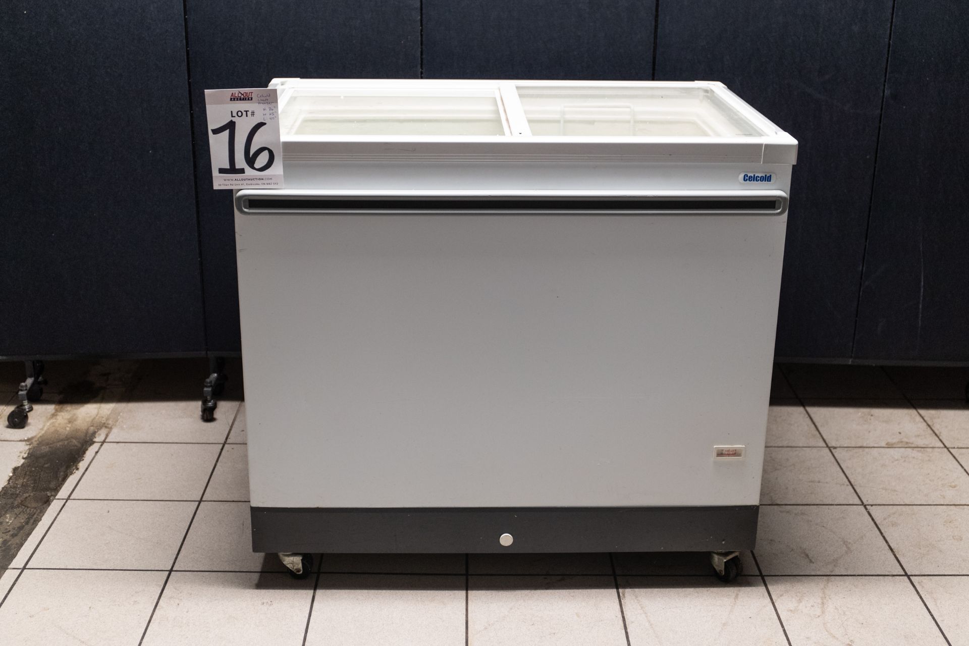 CELCOLD CHEST FREEZER - H-36" W-25" L- 40" - Image 2 of 5
