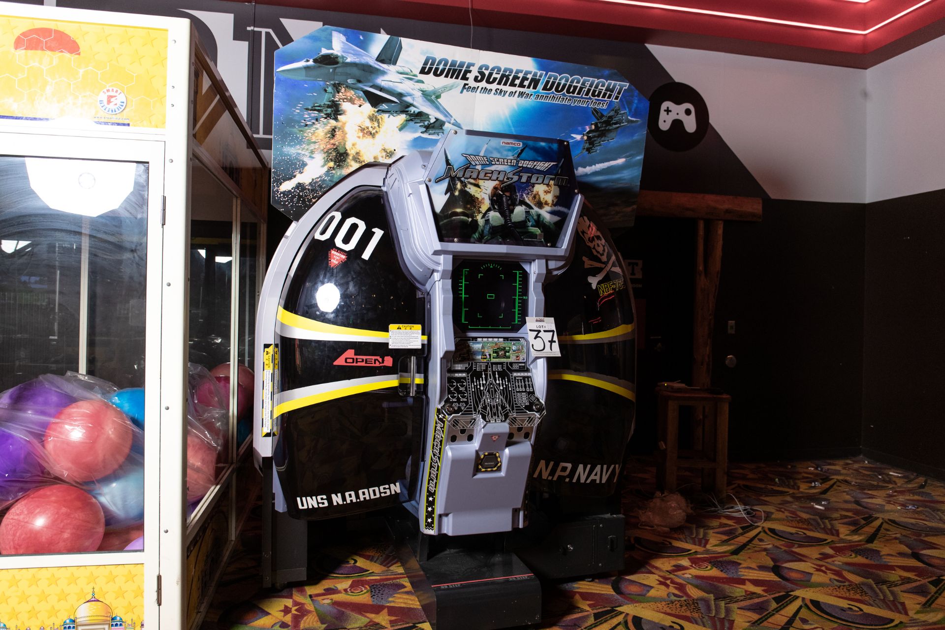 MACH STORM AMUSEMENT GAME SIMULATOR - H-100" W_74" D-65"