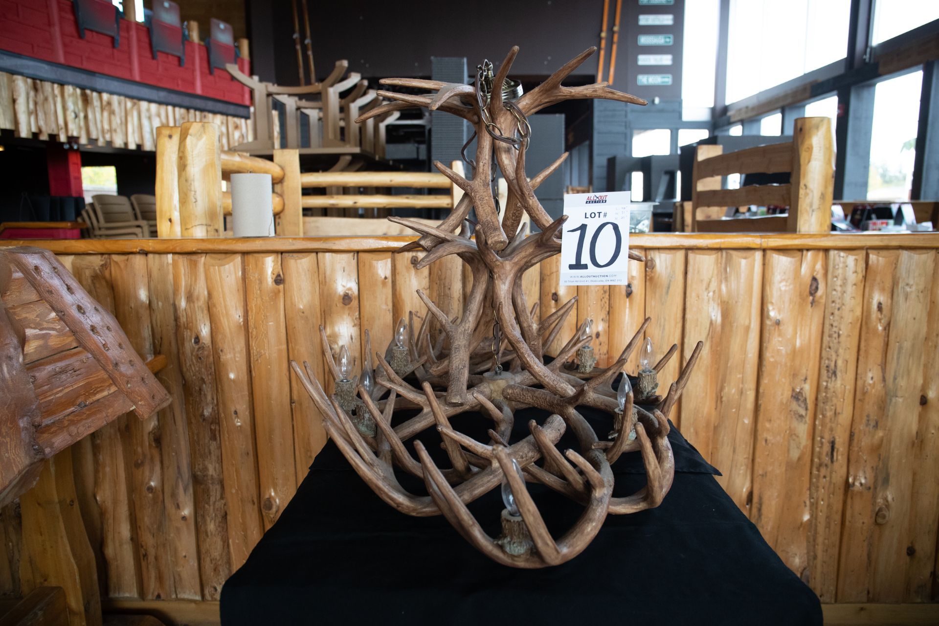 ANTLER CHANDELIER H-29" L-48" W-31"