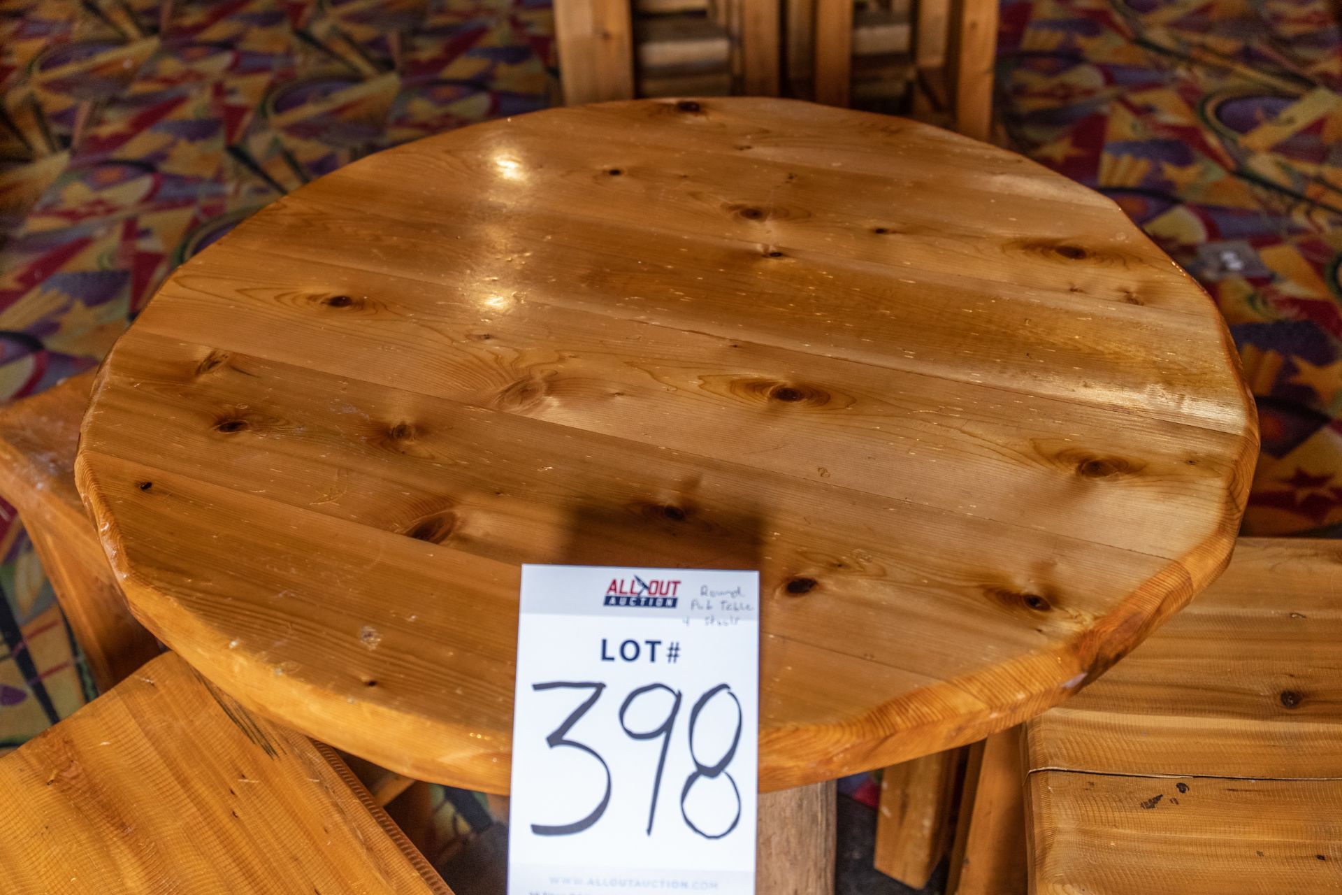 ROUND PUB TABLE WITH FOUR STOOLS- H-42" D-34" - Image 2 of 3